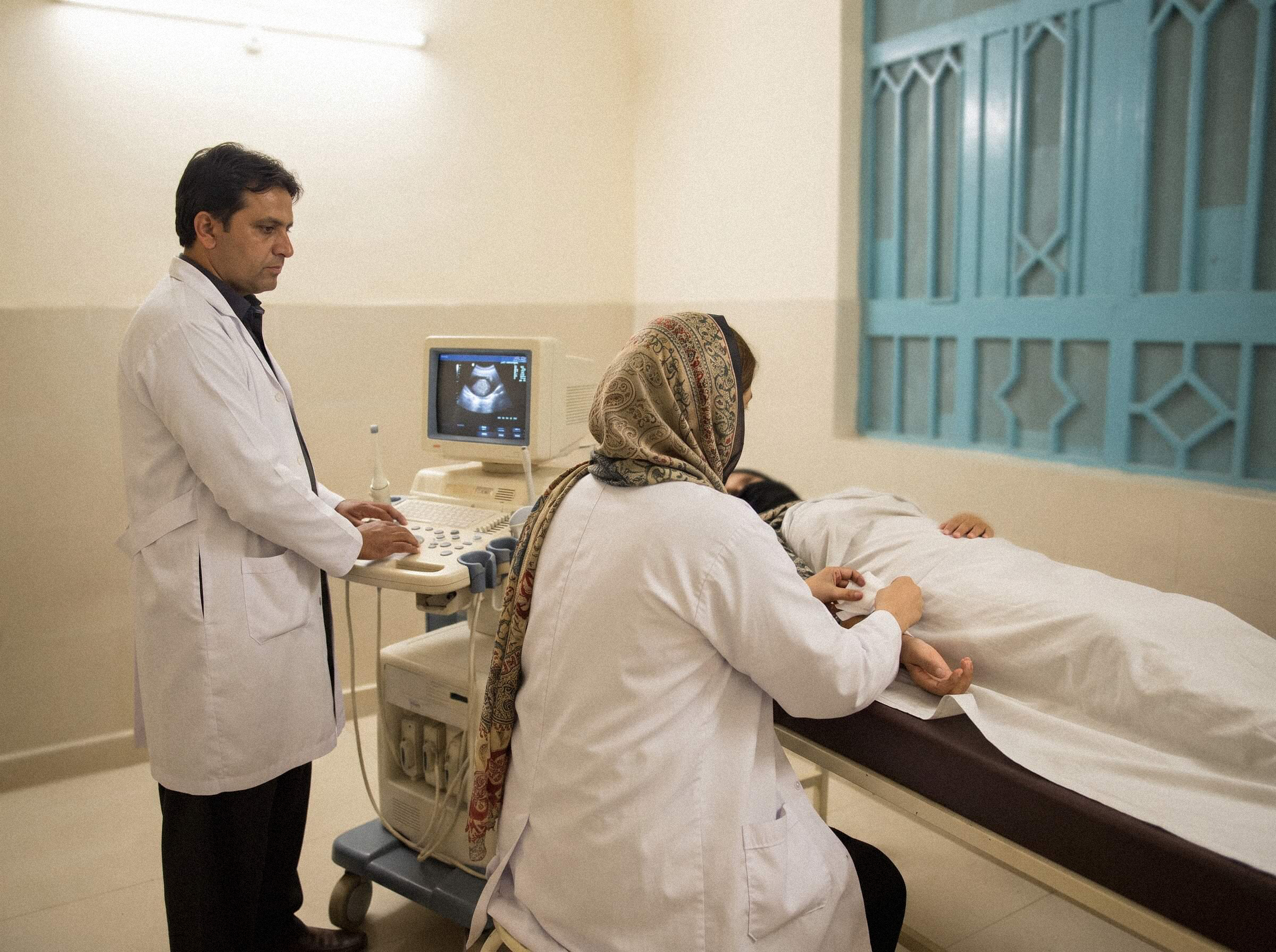 DHIII clinic staff providing community care.